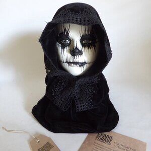 NEW 10" PHANTOM SHADOW CURIOSITIES UPCYCLED GOTHIC HALLOWEEN HORROR BUST ODDITY